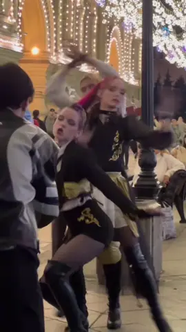 @cherry.ssh #kpopdemonhunters #coverdance #golden #kpop 