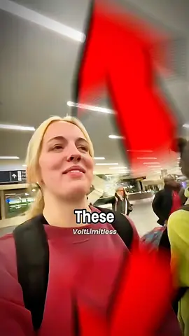 these girls showed up their flight ✈️#contencreator #fouryoupage #foruyou #viral #unfreezemyaccount 