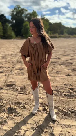 My favorite Fall romper🤎🍂🤠 #western #fallfashion #thanksgivingoutfit #falloutfits #westernboutique 