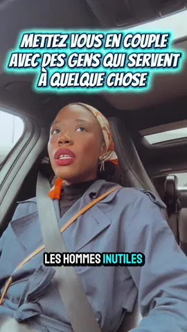 Delphine Jubillar a vécu un cauchemar pendant 16 ans. Un homme dénigrant, rabaissant, méchant gratuitement. En plus il ne servait strictement à rien. Elle payait tout, ne s’en sortait plus. Lui ne faisait que foutre son salaire dans le shit, et quand il n’avait plus un rond, il tapait dans les économies des enfants et dans les revenus de Delphine.  Une dizaine d’années gâchées pour cette femme à croire un incapable, qu’il pouvait changer, que la situation pouvait s’améliorer, que les choses pouvaient redevenir comme au début. Mais tout ça c’est un leurre, car soit la situation ne change JAMAIS, soit elle s’empire !  Il n’y a rien de bon à rester en couple avec ces boulets, dans des relations à sens unique, dans lesquelles vous êtes la seule à donner, et l’autre profite.  Ces relations qui en plus de vous faire exploser votre charge mentale et vous apporter des problèmes en plus,  vous engloutissent dans la détresse, le malheur, le désespoir.  Malheureusement la fin a été tragique. J’espère que cet homme finira sa vie, là où il se trouve en ce moment.  Une pensée pour toutes ces femmes, qui ont été victimes  de féminicide de la part de leur compagnon. 🫶 Que justice soit faite.  _ _ ⚠️ Nous proposons désormais du coaching individuel et couple d’une heure afin de faire le point sur votre situation, vous donner des conseils éclairés et pertinents. Pour les coachings de couple, cela permettra entre autres, d’apprendre à mieux communiquer afin d’avoir une relation saine et épanouissante pour les deux membres du couple. Cette nouvelle offre, nous permettra de financer le développement de l’Affranchie (ateliers, événements, podcasts….) et poursuivre notre objectif de sensibilisation/d’apprentissage 🔥 rendez vous en bio pour prendre votre coaching ! Pour celles et ceux qui veulent soutenir notre travail vous pouvez nous contacter en MP afin de faire un don. Merci 🙏 le combat continu 💪 #relationamoureuse #relationships #relationhommesfemme #relationtoxique #devperso 