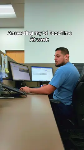 Answering @buzz_daltx video call at work. #fyp #couplegoals #couplehumour #lgbtqtiktok #workhumor 