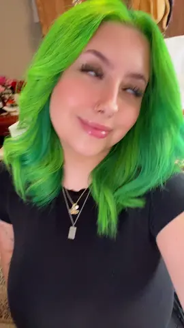 #greenandtealhair #thefemalelexluther 