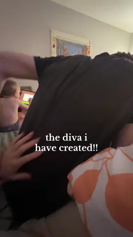 puts my hand IN his shirt and everything!! 😆 #boyfriend #diva 