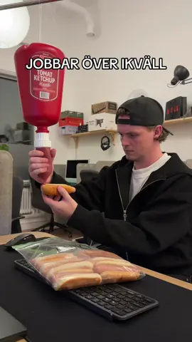 Vet att ni också vill ha en. #fördig #korv #jobbaöver 