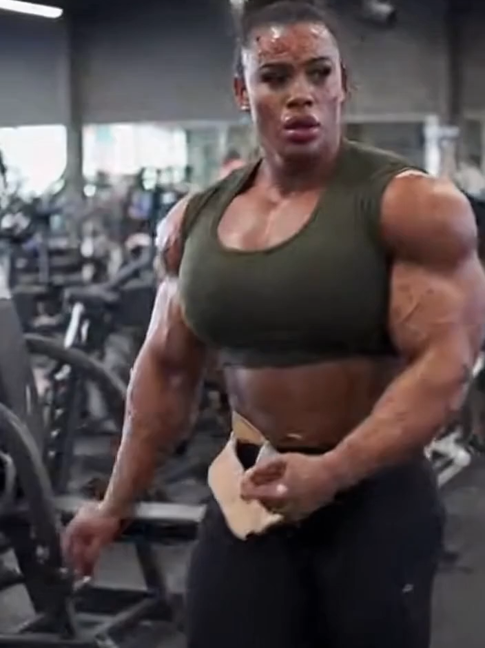 Outta My Way, I'm Flexing! #AI #FBB #MUSCLE #muscularwomen #bodybuilding #musclemommy #Muscle #Flex