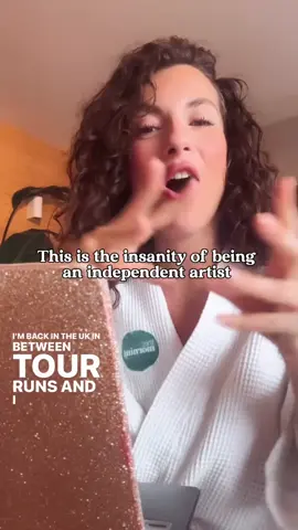 My to-do list is thicker than the Bible… and that’s just this morning 😅📖 Independent artist life = slightly unhinged, highly caffeinated, and very real. Em 💋🎙️ #independentartist #musicianlife #todolist #jazzsinger #musiciantok 