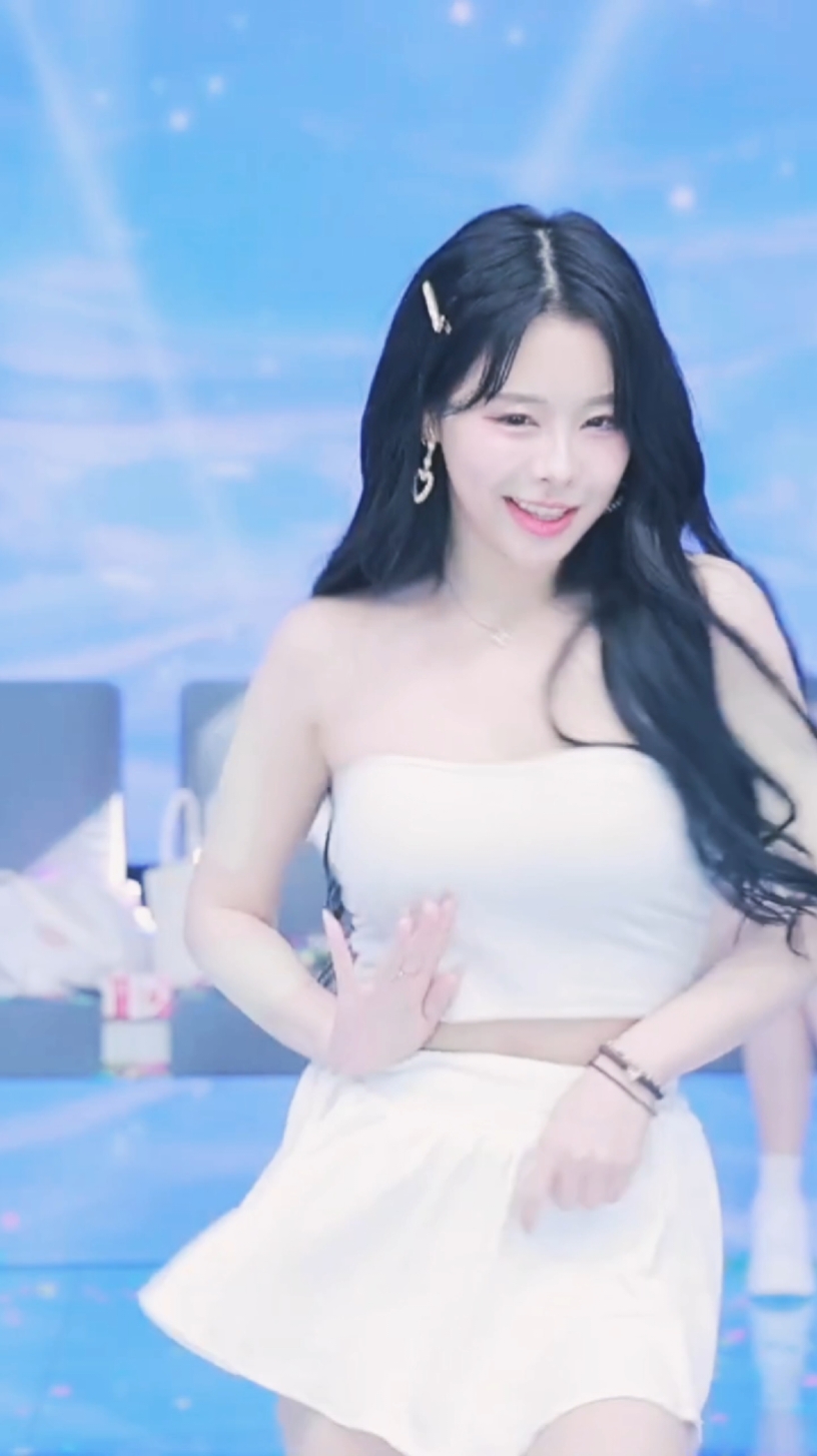 Asian Dance #asian #dance #koreangirl #fyp #foryou 