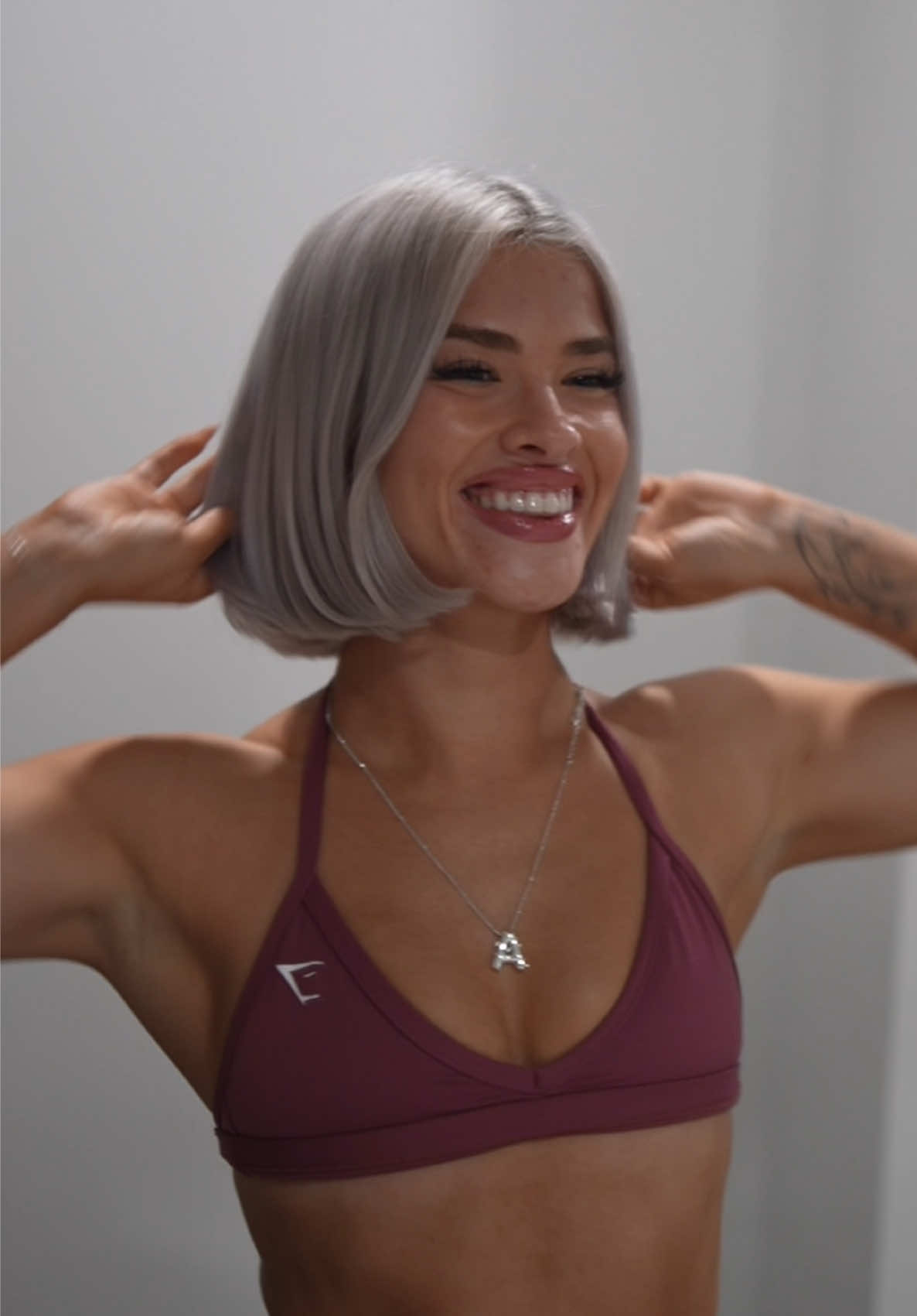 Progress over perfection, getting back up over and over and trying again 🤍 Step into a 4-week experience with my newest “Fall Forward Challenge!” Designed to help you stay consistent, embrace the stumbles, and build momentum before the holidays.  Through structured workouts, nutrition guidance, and daily accountability… you'll discover strength in discipline, and confidence in resilience 💓 Sign ups in bio!