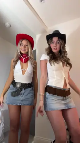 Cowgirling 🤠💋 (I fixed the belt bc what’s going on ) #cowgirl #OOTD