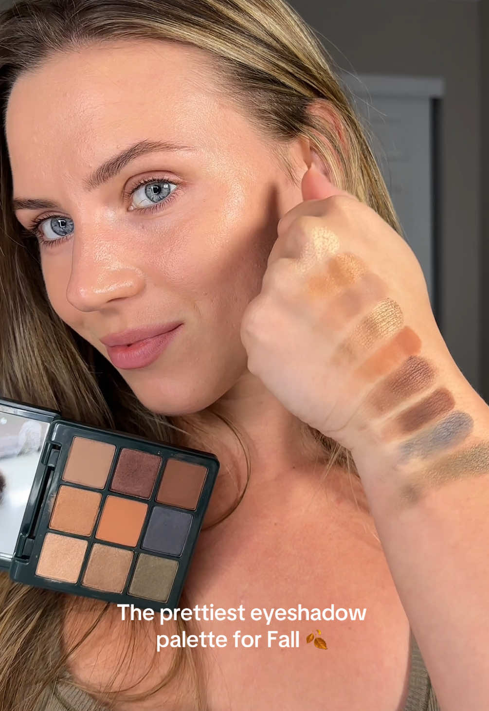 In LOVE with the @Anastasia Beverly Hills Embers Palette for Fall 🍂 (be so fr, name better shades to play with this season…)  #eyeshadow #eyeshadowtutorial #newmakeup #abh #fallmakeup  