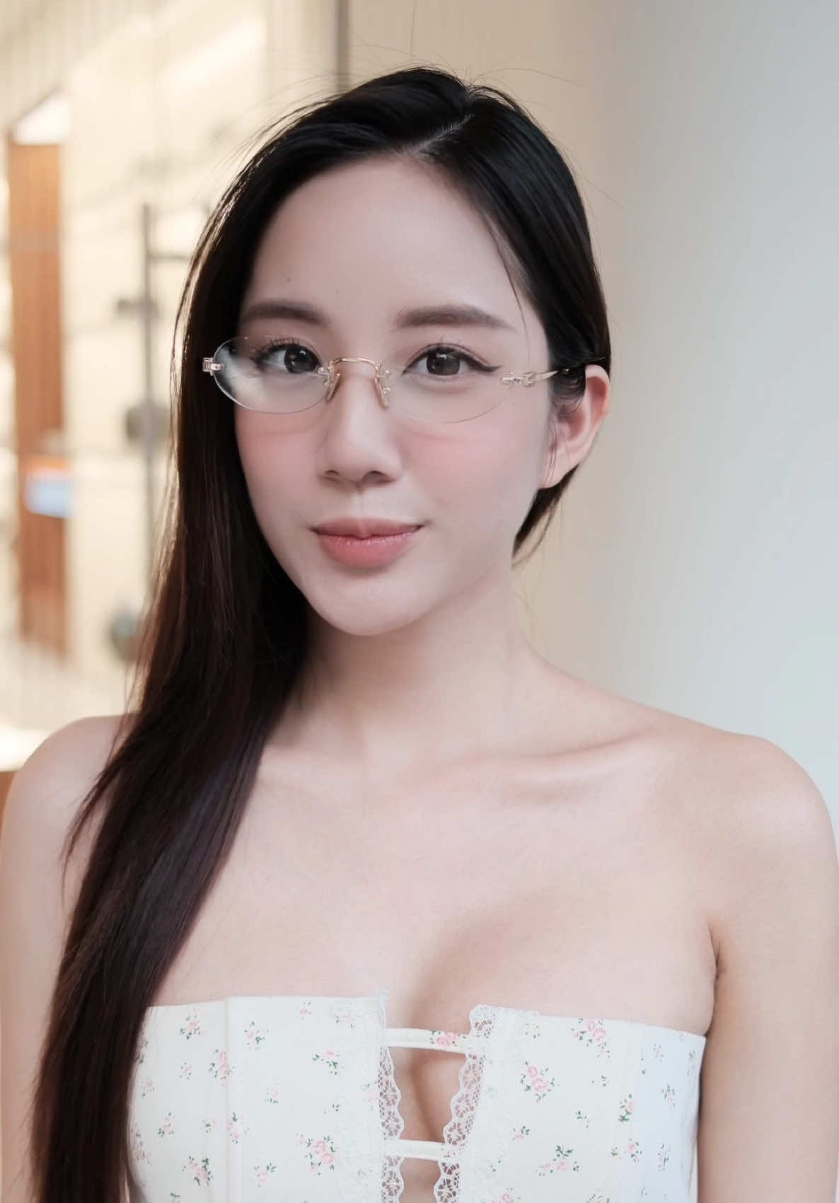 Miu Miu ss225 🐰🎀 #leonabyleona #kinhhanghieu #miumiuvietnam #miumiusunglasses #miumiu 