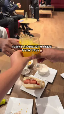 Me & pho go together REAL BAD❤️‍🔥 #pho #paris #parisfood #mukbang #traveltiktok 