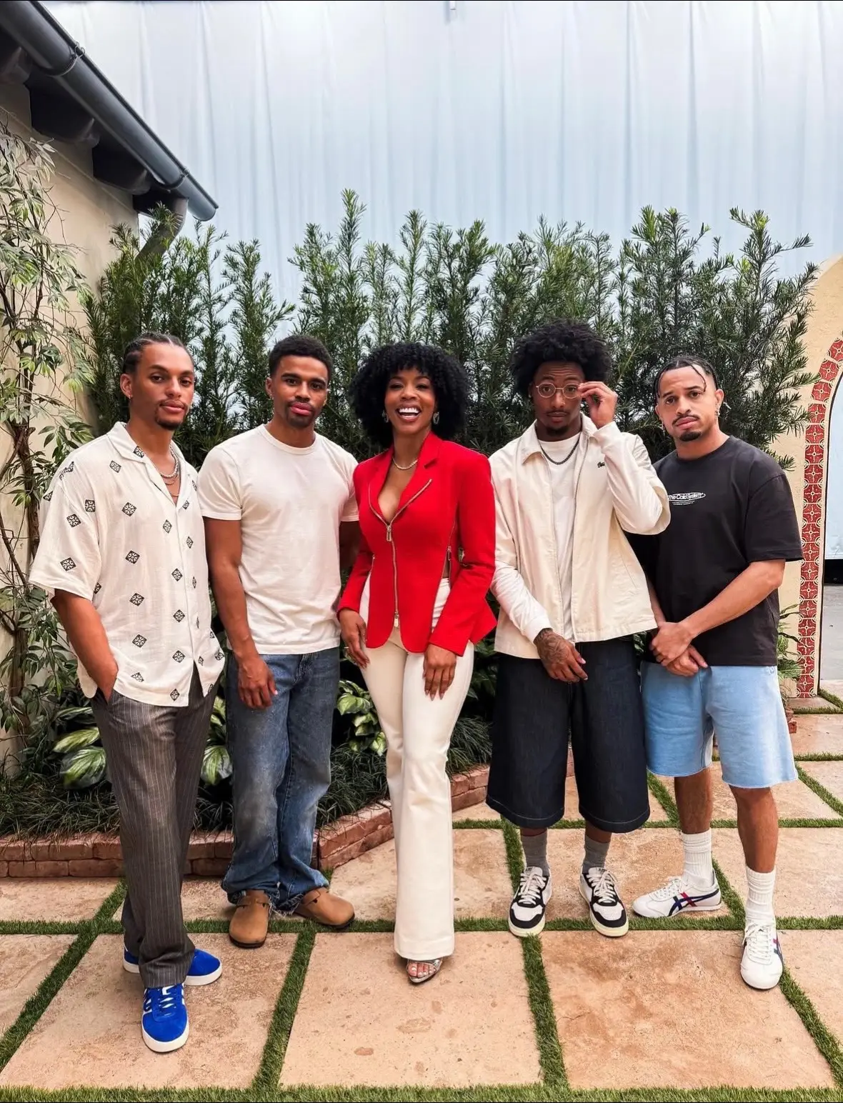 Such a pleasure getting to work on this show! Catch me and the gang @Kyle Bary @Kordell Beckham today’s new episode! #reasonabledoubt #reasonabledoubthulu #hulu #costar #acting 