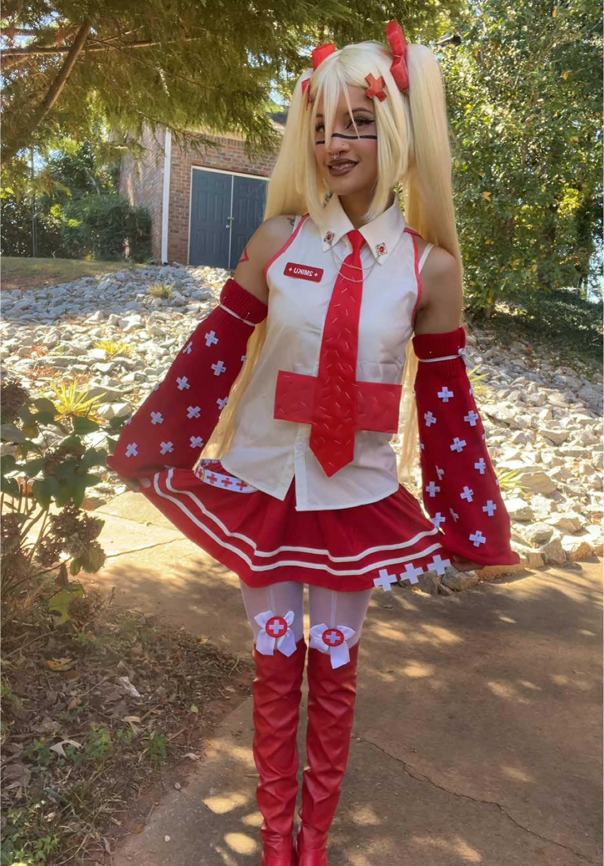 bringing 2miku to the atlanta concert tonight <2 - #2hollis #miku #hatsunemiku #2hollisconcert #boyliife 