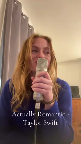 Cover Actually Romantic - Taylor Swift  (Soyez gentils, j’ai déjà peur de publier) #pourtoi #taylorswift #swiftie #cover #music @Taylor Swift @Taylor Nation 