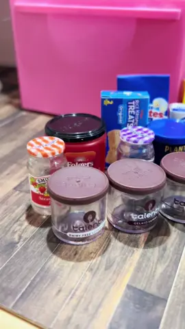 It only took 20 balls to get almost everything but the roast beef!!!! #miniverse #miniature #mini #food #eating 