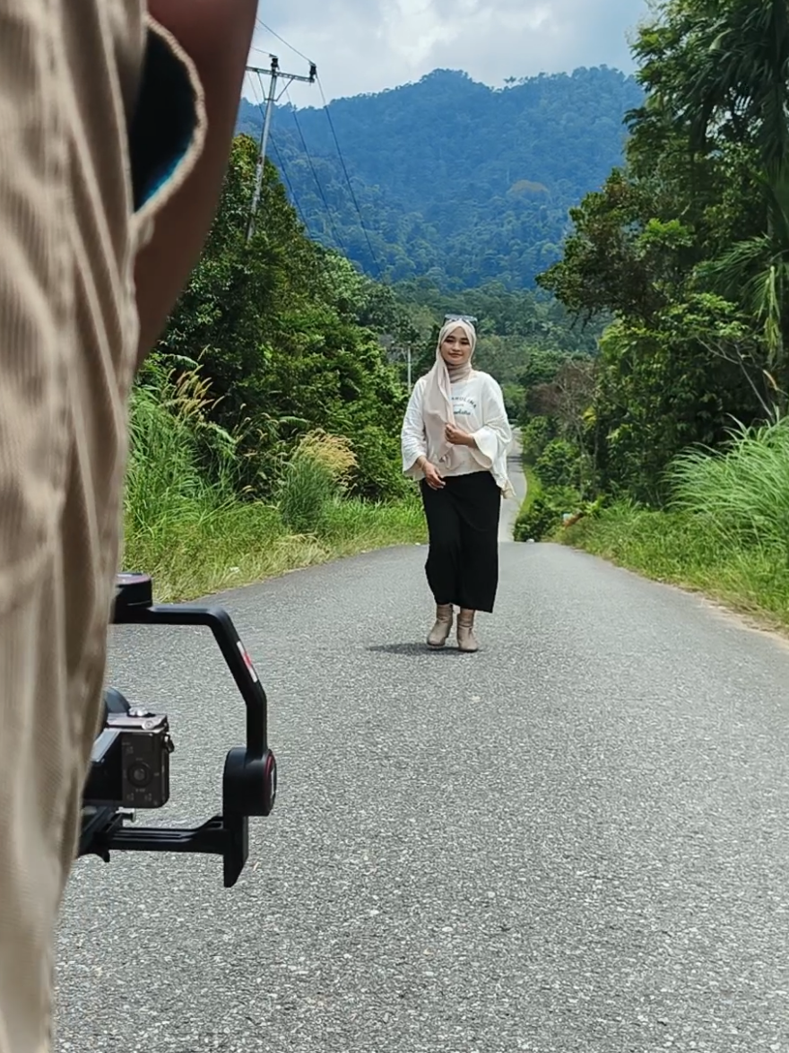 Yang penasaran hasil video nya, cuss langsung ke YouTube Satelit Music Digital ya! ☺️ #zichaanesha #remix 