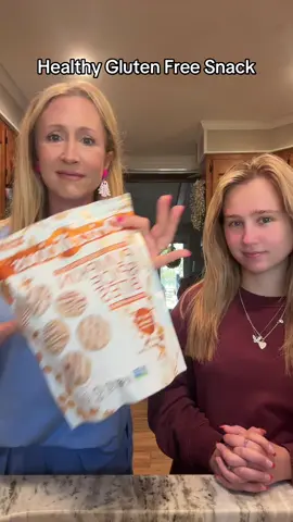 Seriously @Drizzilicious you need to keep the pumpkin spice out all year long! #healthysnacks #glutenfree #celiacdisease #drizziliciousminiricecakes #glutenfreesnacks 