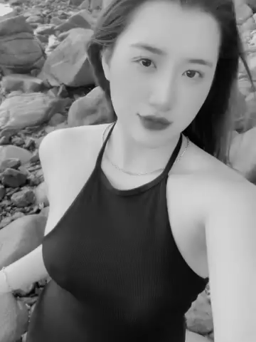 Nghe nói con gái càng độc thân lâu, sau dần sẽ sống như người đàn ông mình muốn lấy.