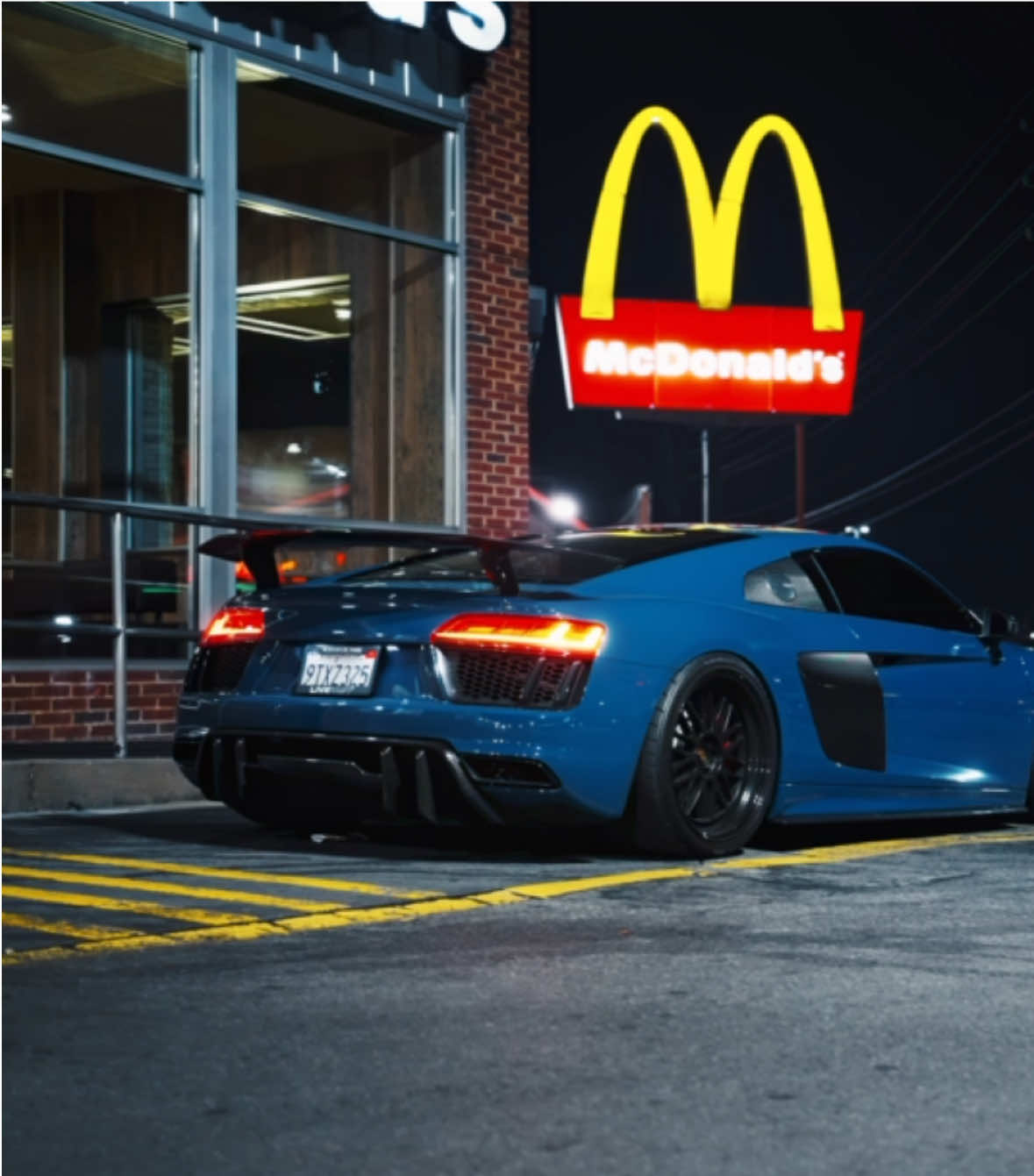 Late night McDonalds run...? @FINDINGNICK #audi #r8 #r8v10 