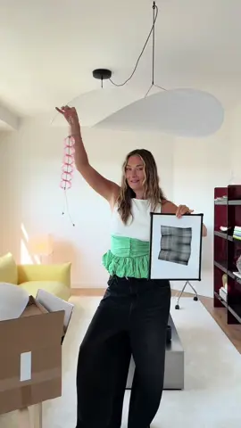 Ooochhh deze kinetische mobiel!! 🩷 #artwork #artunboxing #interiordesign #interieurinspiratie #interieurstyling 