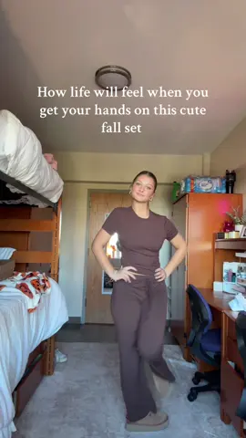 It’s so stretchy and soft! The color is perfect for fall #matchingset #tiktokshop #fyp #viral 