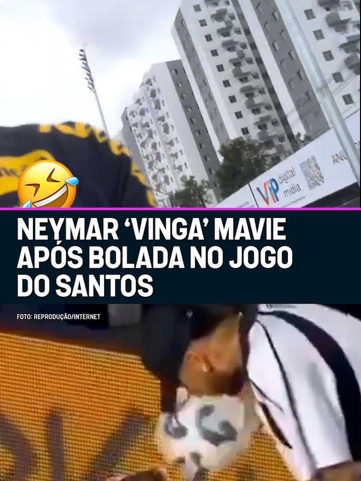 TÁ VINGADA, MAVIEZINHA 😂 No jogo entre Santos e Corinthians, a filha de Neymar acabou sendo atingida por uma bola de futebol. O Ney não perdoou e 'vingou' a Mavie no treino do Peixe! Ficou tudo certo 😅 #FutebolBrasileiro