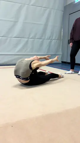 Habt ihr eigentlich Fragen an eine Gymnastin?🤭❤️ #rhythmicgymnastics #fy #viral #flexible #trending 