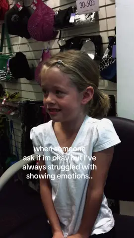 lol the crying switching straight into smile cuz i was embarrassed of them watching me cry, there was nothing wrong with my tooth, I was just trying to distract myself from what happened lol 