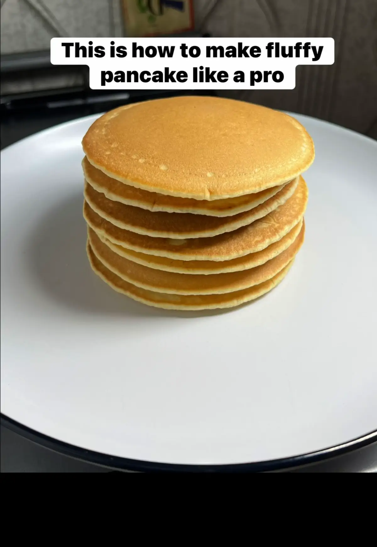 Ingredients: • 1 cup (130g) all-purpose flour • 2 tablespoons sugar • 2 teaspoons baking powder • ¼ teaspoon salt • 3/4 cup (200g) milk • 1 large egg • 2 tablespoons melted butter  1 teaspoon vanilla extract  #tiktok #explore #pancakes