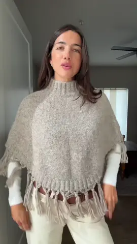 #stitch with @sophiaamarren. Link in bio to shop the Emma Knitted Cropped Poncho. #freepeople #poncho #fall #falloutfits 