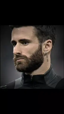 rafa diye diye asıl babayı unuttuk . . . . . #beşiktaş#rafasilva#quaresma#keşfett#keşfetedüş 