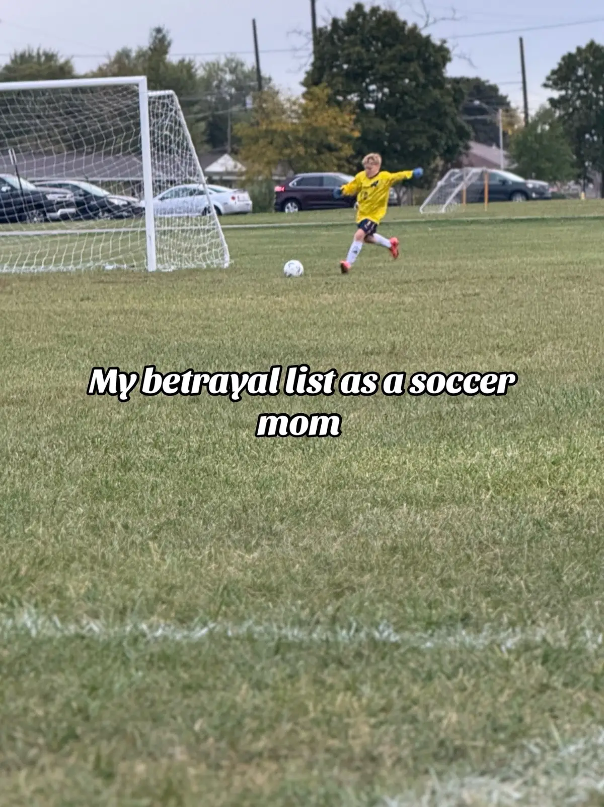 The moms who get it… get it.  ⚽️😅 #theboujeebudgetmom 
