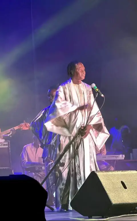40 ans de Dande leniol zéro faute ! Longue vie Baaba Maal 