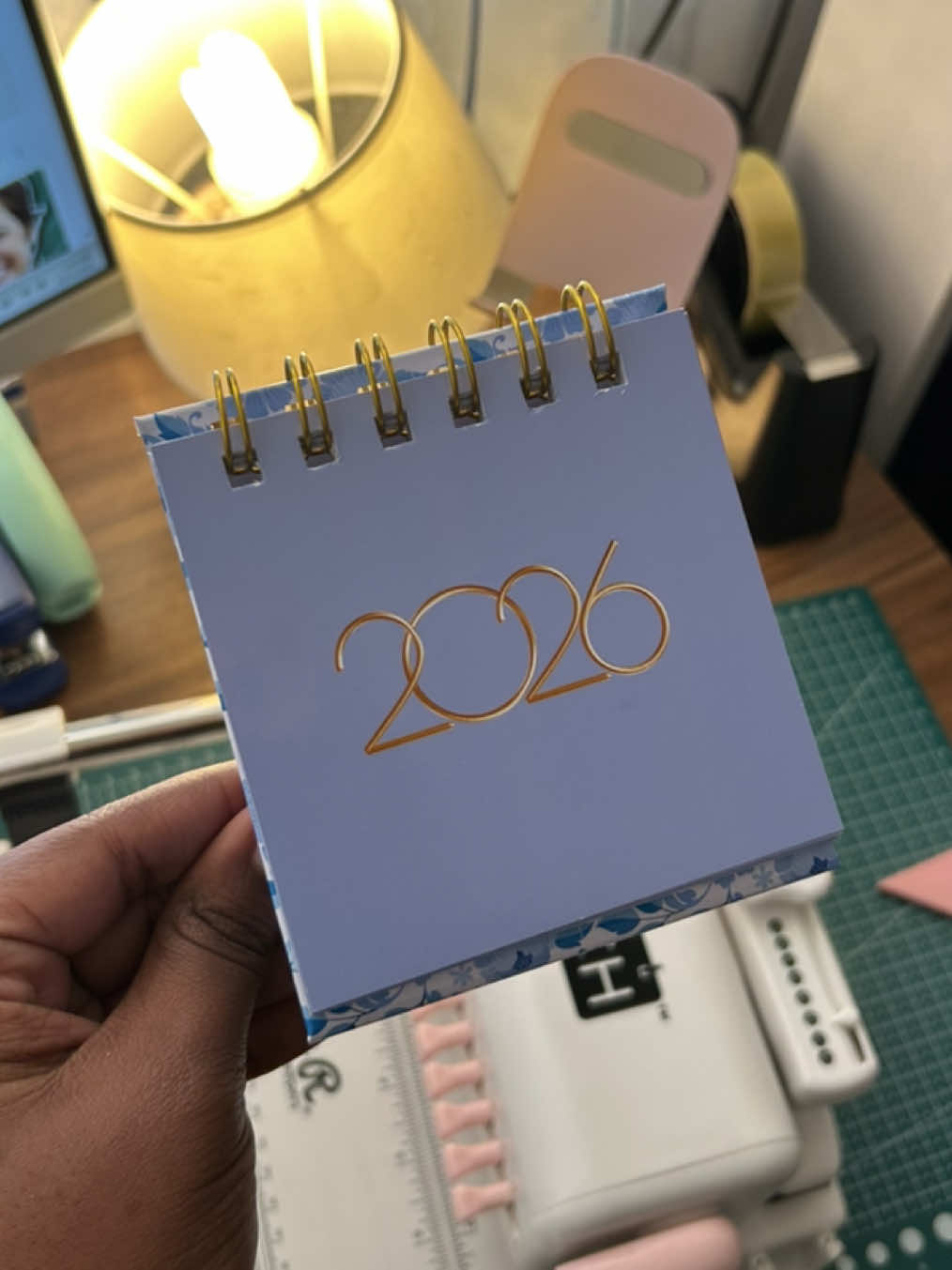 2026 mini calendar 🥰 #lovenotesbyclaire #cinchbindingmachine #cinchbindingtool #minicalendar 