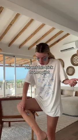 I learnt this trick from an ex pilot #healthfirst #trending #travelhack 