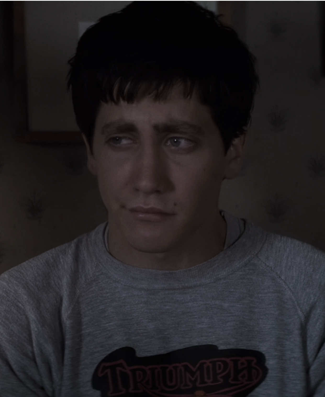 Do you feel alone right now ? || #jakegyllenhaal #donniedarko #fyp #explore #alone 