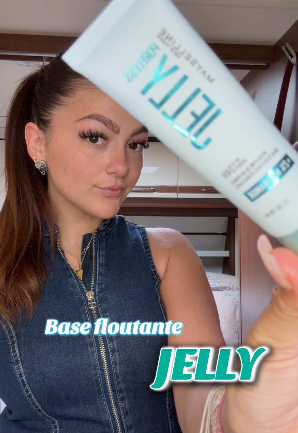 en partenariat avec Maybelline New York ✨Une peau plus lisse et des pores floutés avec JELLYYYYY by @Maybelline NY @Maybelline France ✨*produitsofferts* Effet floutant, hydratant et longue tenue ✨ #maybellinefrance #makeuptips #jelly #makeupskincare 
