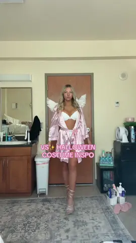 Just pretend my dorm is a better background #victoriassecret #victoriasecretfashionshow #vs2025 #halloweencostume #halloweenlook 