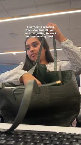 probably the most relatable vlog I’ve ever made… 👩🏽‍💻💼 #corporatelife #officelife #9to5 #corporategirlies #nyccontentcreator 