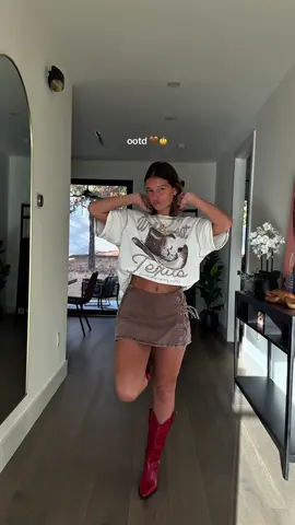 Never want to leave 80° weather ☀️ #OOTD #outfit #outfitinspo #outfitideas #outfitoftheday 