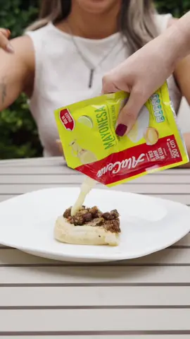 👉 ¿Eres de los que no puede comer sin Alacena? 🙌 Su toquecito justo de limón potencia cualquier plato 🍋🔥.