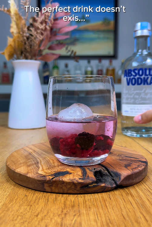 The most perfect drink you’ll see on your fyp 😉 #drinks #cocktails #vodka #smoky #oldfashioned 