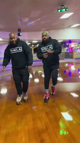 Ride the wave! Let us know if you felt happy watching because we love bringing joy❤️😘 #TheGriffinBrothers #fyp #viralvideo 