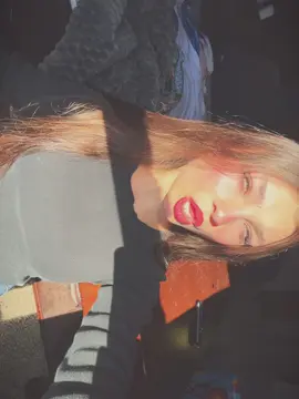 baby show me something😌