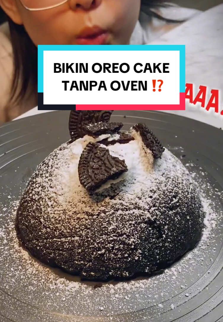 Replying to @Keluh kesah hidup. [SAVE RESEP NYA AJA DULU ] ⬇️⬇️⬇️ • RESEP *OREO CAKE TANPA OVEN*: - 7 Keping Biskuit Oreo/Sejenisnya.  - 6 sdm Tepung Terigu.  - 4 sdt Gula Pasir. - 1 sdt Margarin. - Air secukupnya. • OPSIONAL (TAMBAHAN):  - Gula Halus (Topping) secukupnya. • FOLLOW BUAT IDE MASAK TIAP HARI ANTI RIBET‼️ • #oreocake #kuetanpaoven #masakansimple #idemasak #masakanrumahan 