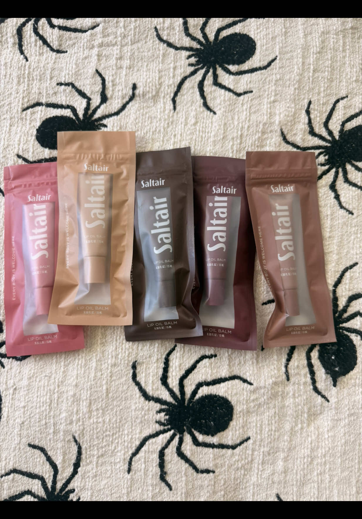 Let me put you on my favorite lip glosses💕💕 @Saltair Body #saltair #saltairbody #lipgloss #virallipgloss #lipglosspoppin 