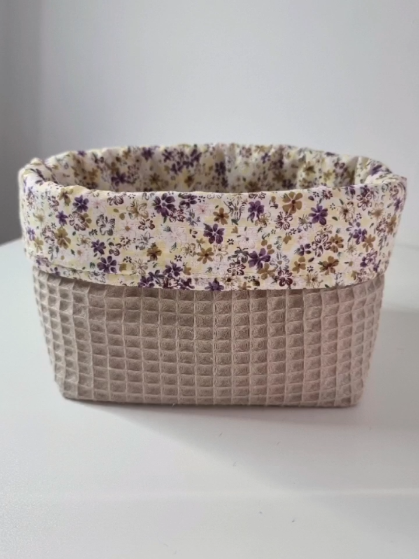 Hoy hacemos una preciosa cesta #regalospersonalizados #hechoamano #DIYsewing #costuracreativa #paratí 