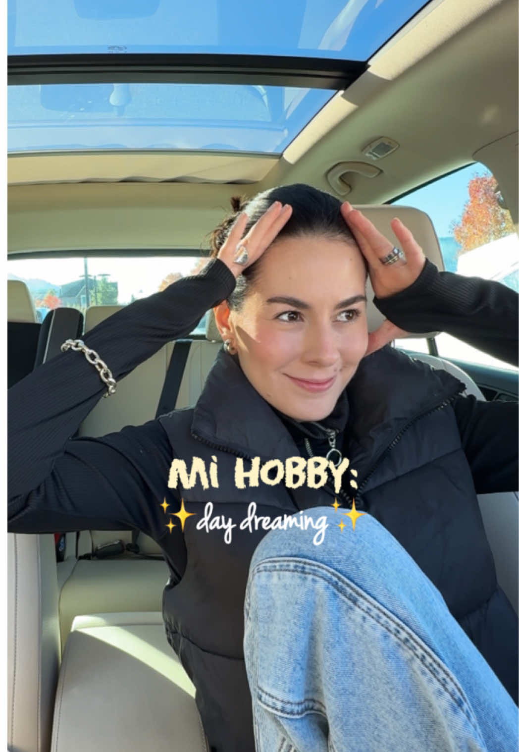 Voy por la vida #daydreaming que vivo en Madrid y tengo una agencia de marketing tipo toda pelicula del 2000 de la chica trabajando en una agencia pero en NY asi pero en Madrid 😂🥹✌️…alguien mas hace esto??! #millennial #realtalk #mipasatiempofavorito  #latinacreator 