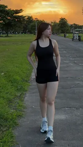 lakas maka sexy ng pang jogging ko na to!😩💯#joggingoutfit #bodysuit #jumpsuit #runningoutfit #gymoutfit 